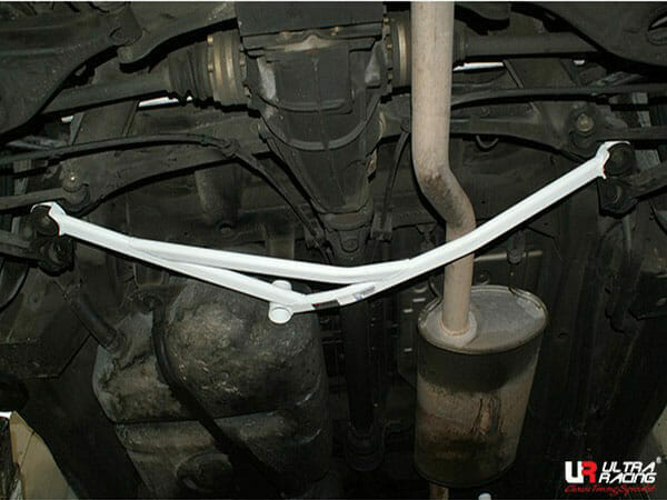 Ssangyong Rodius 2.7D 4WD 04-12 UltraRacing 3-Point Rear Lower Bar (2603)