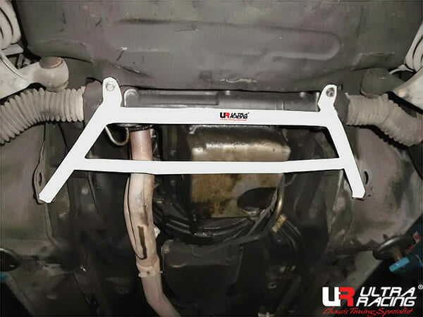 Jaguar XJ6 (XJ40) 4.0 2WD 86-94 UltraRacing 4-Point Front Lower Brace (2815)