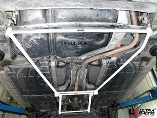 Toyota Prius XW30 10+ UltraRacing 4Point Rear Lower Bar 1636