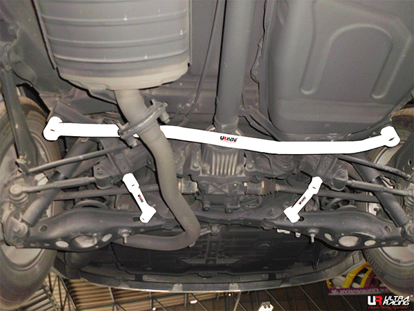 Toyota Vanguard (XA30) 2.0 2WD 05-12 UltraRacing 4-Point Rear Lower Bar (3530P)