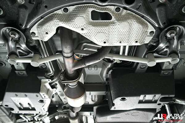 Toyota Alphard (AH30) 3.5 V6 15-17/Vellfre 3.5 15+ 2WD/4WD UltraRacing 4-Point Mid Lower Brace (3482)