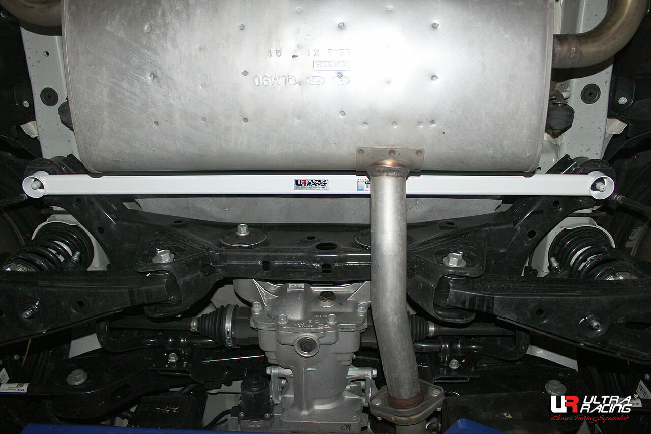 Hyundai Tucson (TL) 1.7D/2.0D/Kia Sportage 1.7D/2.0D 17-22 2WD UltraRacing 2-Point Rear Lower Bar (3239)