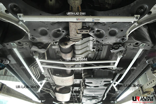 Nissan Elgrand (E52) 3.5 V6 2WD 10+ UltraRacing 4-Point Mid Lower Brace (3644)