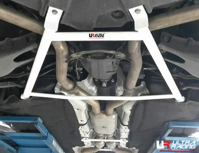 Mercedes S212 E250 2.5 10-16/X218 CLS 350 3.5 12-18 2WD UltraRacing 6-Point Rear Lower Bar (2936)