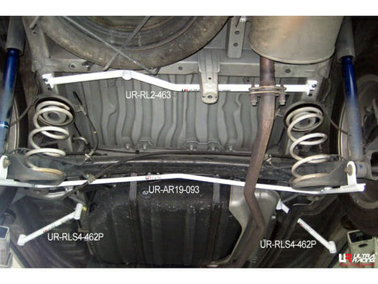 Toyota Alphard (AH10) 2.4 2WD 02-08 UltraRacing 3-Point Rear Lower Bar (463)