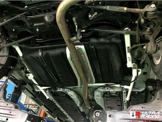 Lexus ES 250 (XV60) 2.5 V6 12-18/300H (XV60) 2.5 15-18 2WD UltraRacing 4-Point Rear Lower Bar (3467P)