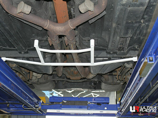 Ford Mustang S-197Ii 3.7 V6 2WD 10-14 UltraRacing 4-Point Rear Lower Bar (3125)