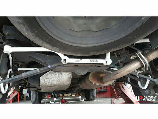 Toyota Harrier (XU30) 2.4 2WD 04-09 LHD/RHD UltraRacing 4-Point Rear Lower Bar (747)