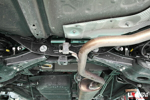 Toyota Alphard AH30 Ultra Racing Rear Sway Bar