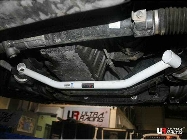 Ssangyong Chairman W 3.6 2WD/4WD 08-17 UltraRacing 2-Point Front Lower Tiebar (3266)