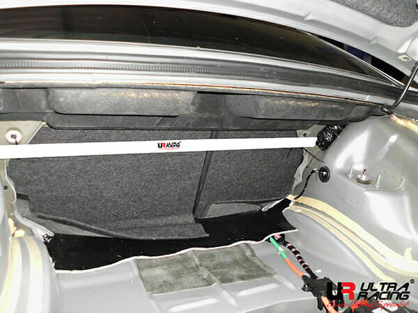 Dodge Charger 3.6 V6 11+/Challenger-SRT 8 6.1 06-10/Challenger 5.7 11+ 2WD UltraRacing 2-Point Rear Upper Strutbar (2418)
