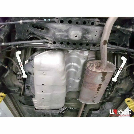 Toyota Highlander (XU40) 2.7 2WD 08-13 UltraRacing 4-Point Rear Lower Bar (1461P)