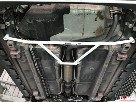 Great Wall Haval H1/M4 1.5 2WD 12-14 UltraRacing 4-Point Rear Lower Bar (3755)