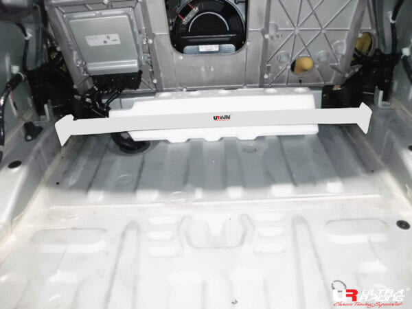 Nissan Skyline (GT-R) (R35) 3.8TT 4WD 07+ UltraRacing 2-Point Rear Upper Strutbar (3217A)
