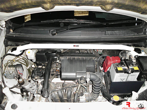 Mitsubishi Mirage 1.6 2WD HB 95-03 UltraRacing 2-Point Front Upper Strutbar (3227)