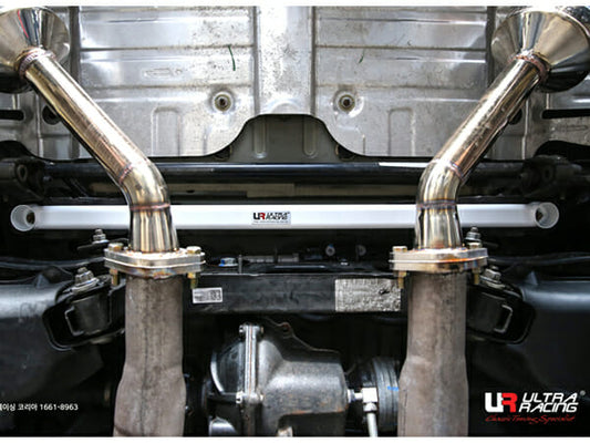 Chevrolet Camaro (SS) 6.2 V8 2WD 16+ UltraRacing 2-Point Rear Lower Bar (3812)