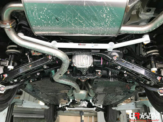Subaru XV (GT) 2.0 4WD NA 18+ UltraRacing 4-Point Rear Lower Bar (3915)
