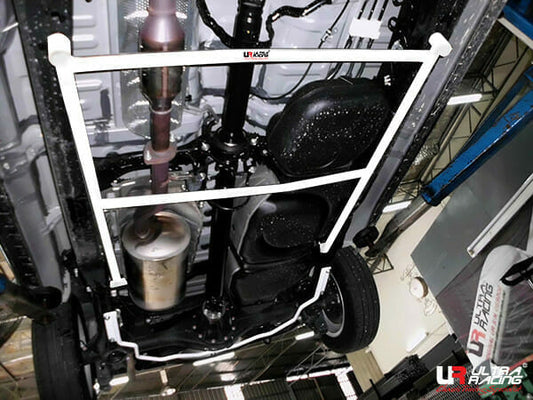 Toyota Innova (AN140) 2.0 2WD 15+ UltraRacing 4-Point Rear Lower Bar (3815)