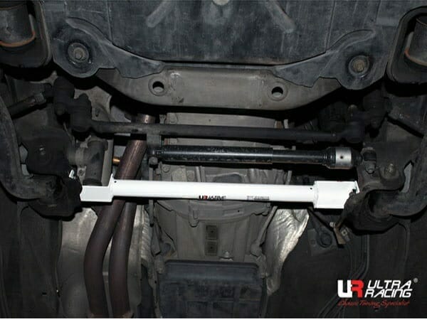 Ssangyong Chairman CM 2.8/3.6 2WD 97-04 UltraRacing 2-Point Front Lower Tiebar (2268)