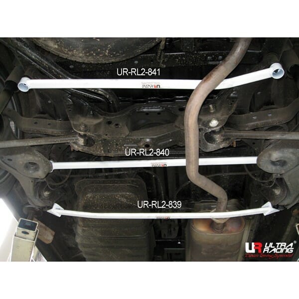 Nissan Serena (C24) 2.0 2WD 99-12 UltraRacing 2-Point Rear Lower Bar (840)