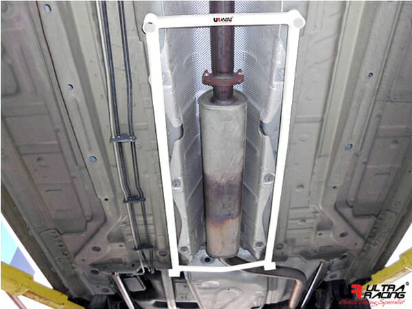 Buick Regal 2.0 2WD 08-17 UltraRacing 4-Point Mid Lower Brace (1848)