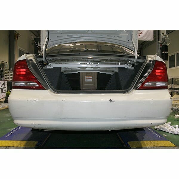 Daewoo Magnus (V200) 2.0 2WD 00-06 UltraRacing 2-Point Rear Upper Strutbar (3060)