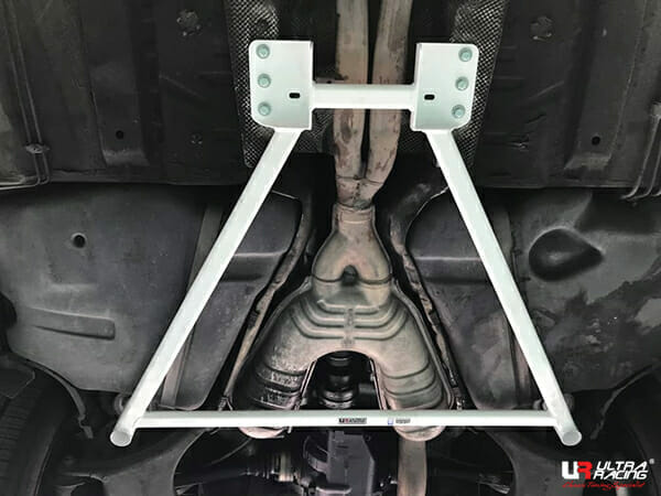 BMW E39 M5 Ultra Racing Rear Lower Bar 3064