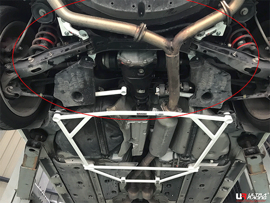 Toyota Mark X (X120) 2.5 V6 2WD 04-16 UltraRacing 4-Point Rear Lower Bar (816P)