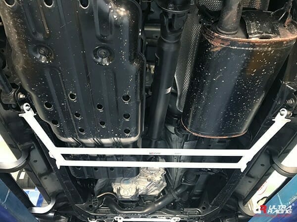 Toyota Fj Cruiser (XJ10/GSJ10) 4.0 V6 4WD 10-17 UltraRacing 4-Point Rear Lower Bar (3633)