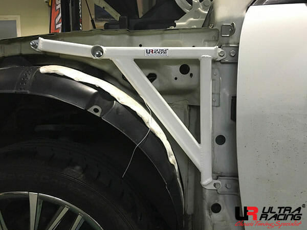 Kia Optima K5 (TF) 2.0 2WD 10-15 UltraRacing 3-Point Fender Brackets (781P)
