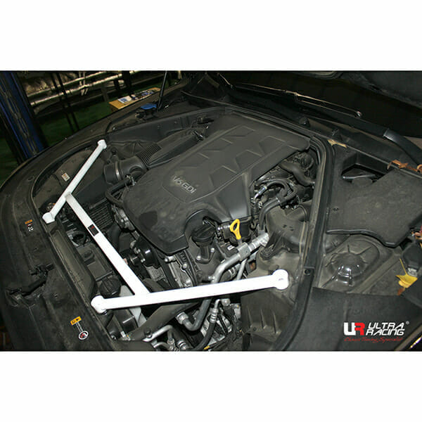 Hyundai Equus (EQ900) 3.8 2WD 10-16 UltraRacing 4-Point Front Upper Strutbar (3619)