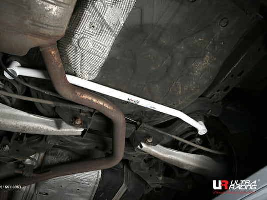 Chevrolet Malibu 2.0D/2.4 2WD 13-15 UltraRacing 2-Point Rear Lower Bar (2234)