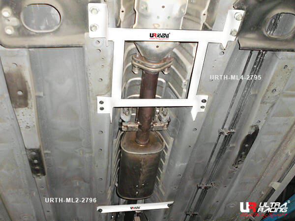 Nissan Altima/Teana (L33) 2.0/2.5 2WD 12-18 UltraRacing 2-Point Mid Lower Brace (2796)