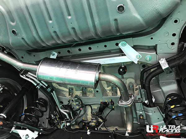Nissan Serena (C27) 2.0 2WD 16+ UltraRacing 2-Point Rear Lower Bar (3930)