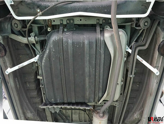 Toyota Alphard (AH10) 2.4/3.0 2WD 02-08 UltraRacing 4-Point Rear Lower Bar (462P)