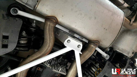 BMW G02 (X4) 3.0T 4WD 18+ UltraRacing 2-Point Rear Lower Bar (4004)