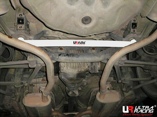 Lexus LS 400 (XF20) 4.0 V8 2WD 94-00 UltraRacing 2-Point Rear Lower Bar (2813)