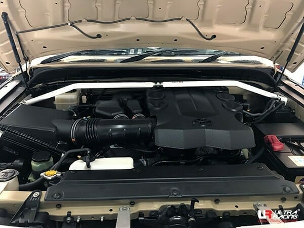 Toyota Fj Cruiser (XJ10/GSJ10) 4.0 V6 4WD 10-17 UltraRacing 2-Point Front Upper Strutbar (3630A)