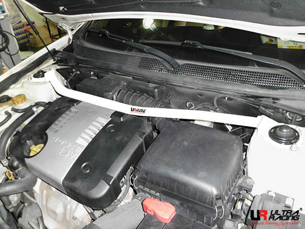 Chevrolet Epica/Tosca 2.0 2WD 07-15 UltraRacing 2-Point Front Upper Strutbar (3030)