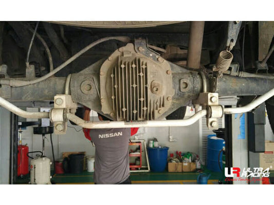 Nissan Navara (D40) 2.5 4WD 04-17 UltraRacing Rear Sway Bar 19mm (580)