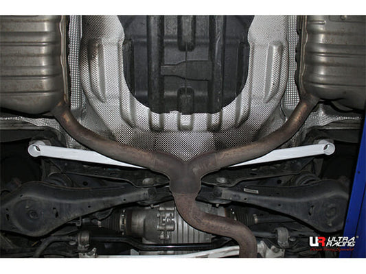 Volkswagen Passat Cc R36 3.6 4WD 08-17 UltraRacing 2-Point Rear Lower Bar (3250)