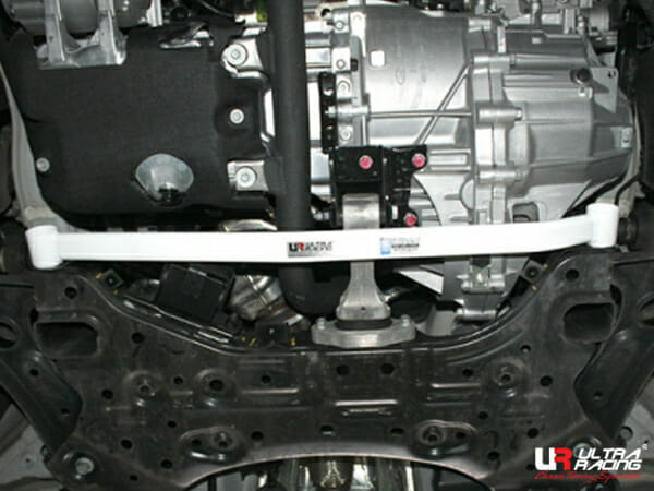 Hyundai Avante (AD) 1.6 16+/Kia Niro 1.6 16+ 2WD UltraRacing 2-Point Front Lower Tiebar (3554)