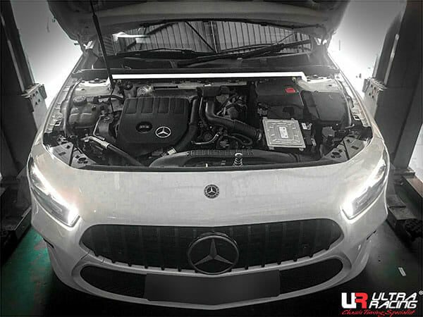 Mercedes V177 A200/A250 1.3/2.0T 2WD Sedan 18+ UltraRacing 2-Point Front Upper Strutbar (4113)
