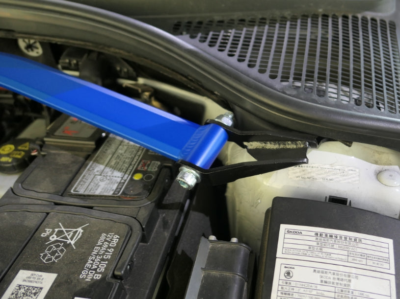 Front Strut Brace Skoda Octavia