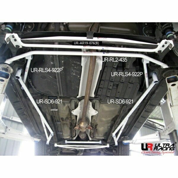 Toyota Wish (AE10) 1.8 2WD 03-17 UltraRacing 2-Point Rear Lower Bar (435)