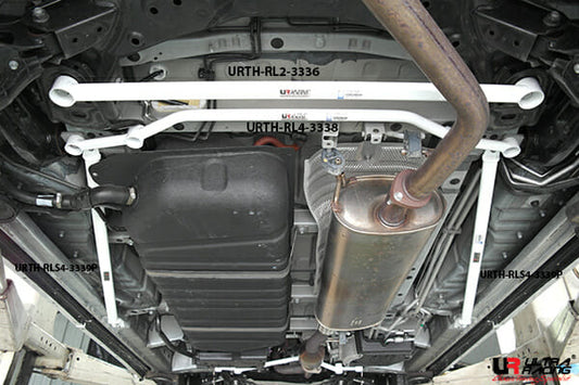 Toyota Alphard/Vellfre (AH30) 2.5/3.5 2WD 15-17 UltraRacing 2-Point Rear Lower Bar (3336)