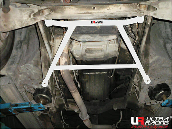 Isuzu Cameo (UCS55) 2.3 2WD 93-02 UltraRacing 4-Point Front Lower Brace (2817)