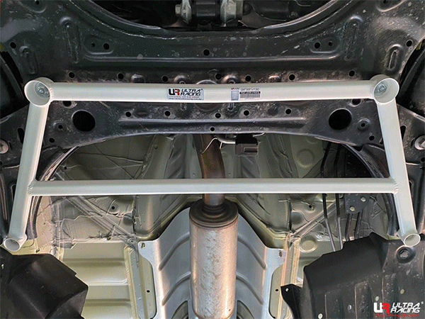 Suzuki Swift Sport (A2L414) 1.4 2WD 17+ UltraRacing 4-Point Front Lower Brace (4010)