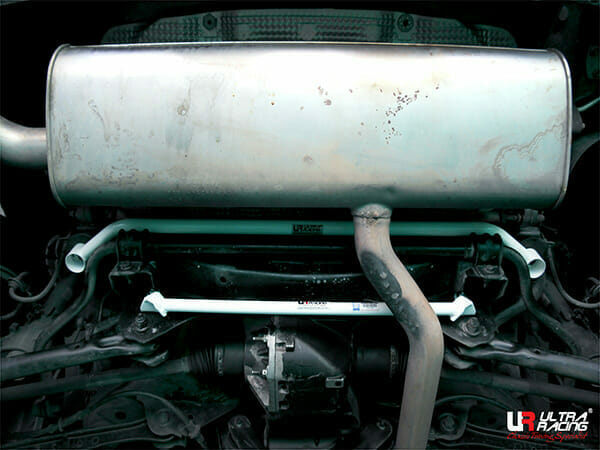 Land Rover Freelander 2 (L359) 2.2D 2WD 06-14 UltraRacing 2-Point Rear Lower Bar (3734)