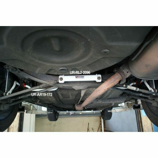 Toyota Camry (XV10/XV30) 2.2 2WD 92-04 UltraRacing Rear Sway Bar 19mm (172)